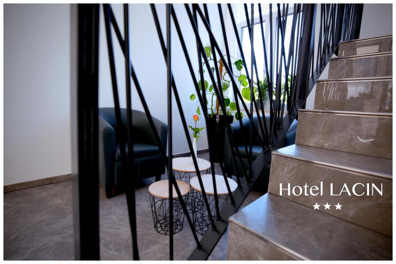 Lacin Hotel